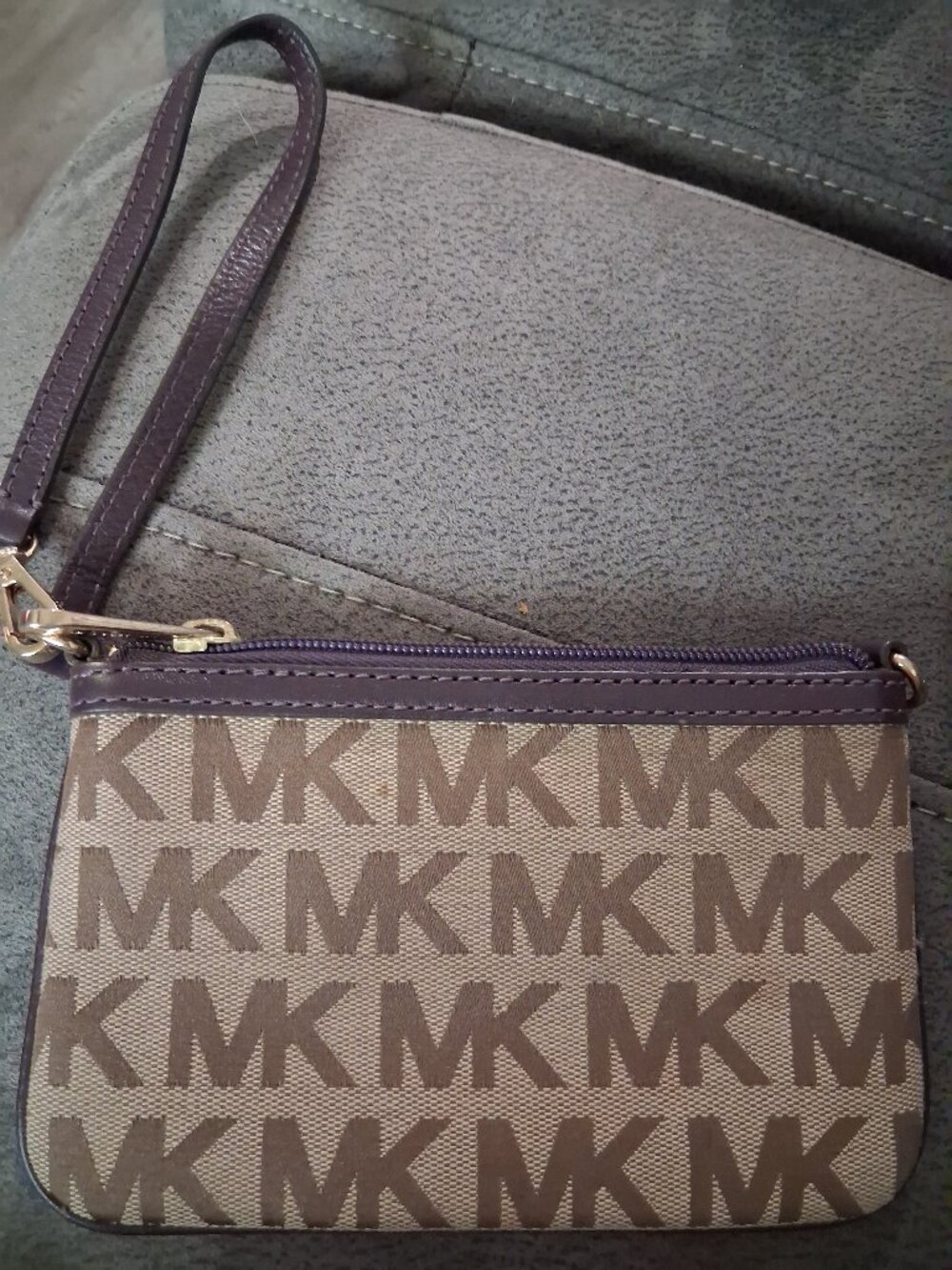 Michael Kors wristlet
